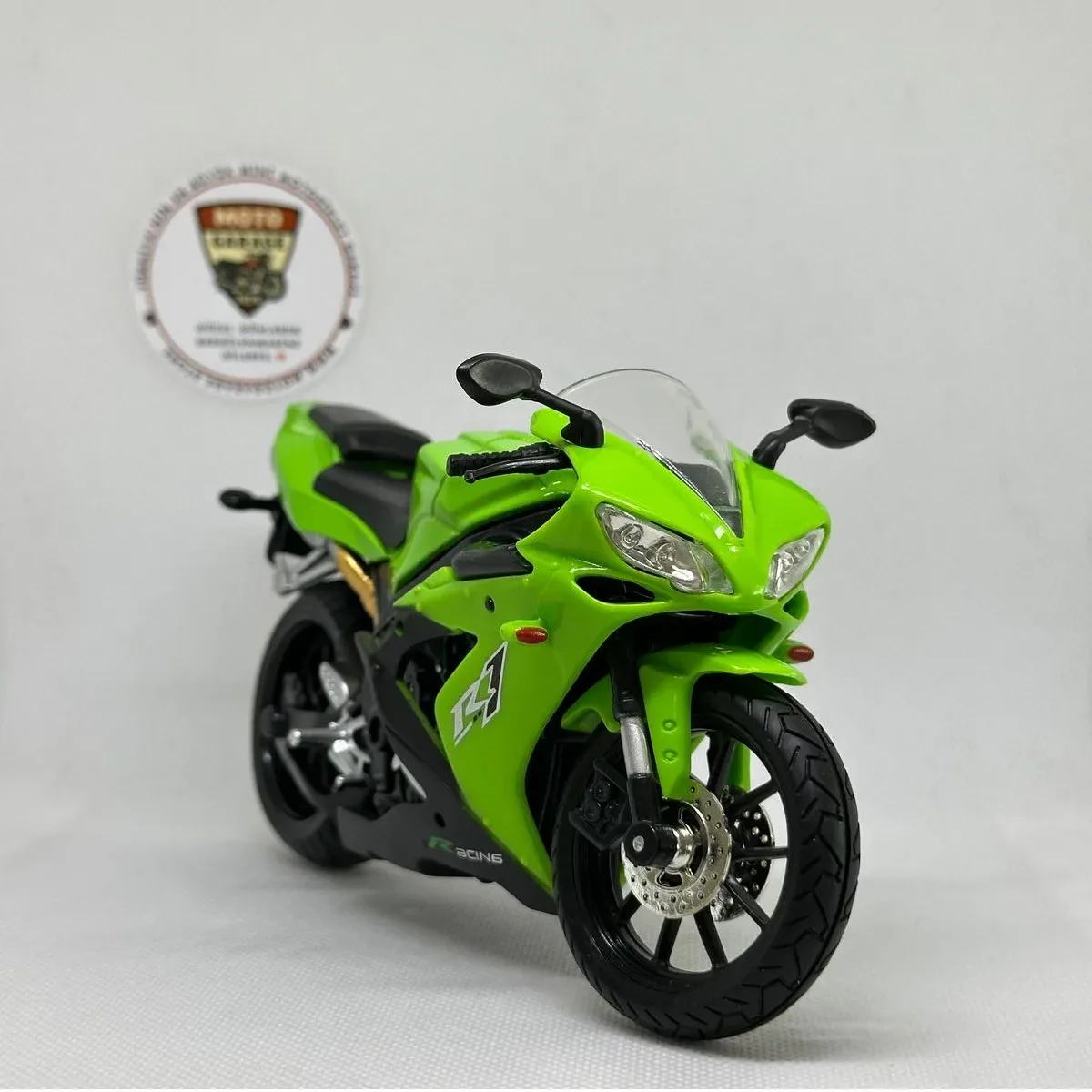 1_org_zoom-48.jpg Yamaha YZF-R1 1:12 Diecast Motosiklet Modeli