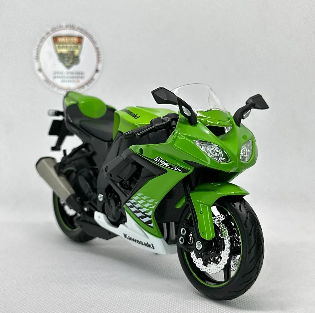 1_org_zoom-174.jpg Kawasaki Ninja ZX-10R 1:12 Diecast Maket Motor