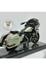 Harley Davidson CVO Road Glide Maket Motor - 1:18 Maisto Gri - Görsel 3