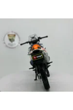 KTM 790 Adventure Maket - 1:18 Bburago Rally Edition - Görsel 4