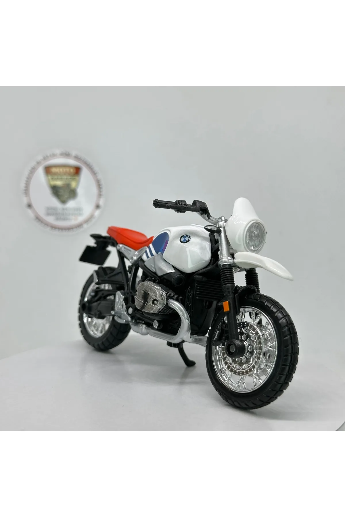 1_org_zoom-1075.jpg BMW R nineT Urban GS 1:18 Diecast Motosiklet Model