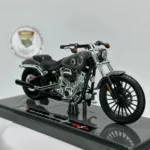 Harley Davidson Softail Breakout 1:18 Diecast Maket Motor