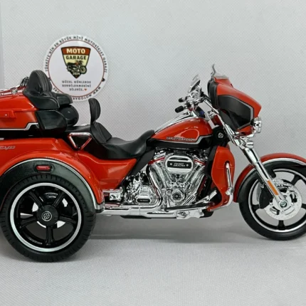 Harley Davidson 2021 CVO TRI Maket Motor – 1:12 Diecast - görsel 2