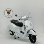 Vespa GTS 300 1:12 Diecast Model – Lisanslı Metal Maket Motosiklet
