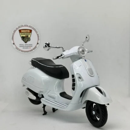 Vespa GTS 300 1:12 Diecast Model – Lisanslı Metal Maket Motosiklet