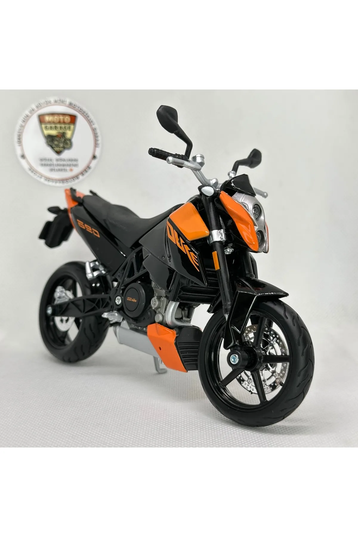 1_org_zoom-985.jpg KTM Duke 690 1:12 Diecast Model Motosiklet – Maisto Lisanslı Metal Model