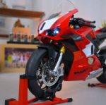 Ducati V4R 1:6 diecast model ışıklı sesli dumanlı