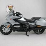 2020 Honda Goldwing Gri 1:12 Diecast Motosiklet Model - Görsel 5