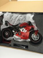Ducati Panigale V4R 1:6 Diecast Model Işıklı Sesli Dumanlı - görsel 8