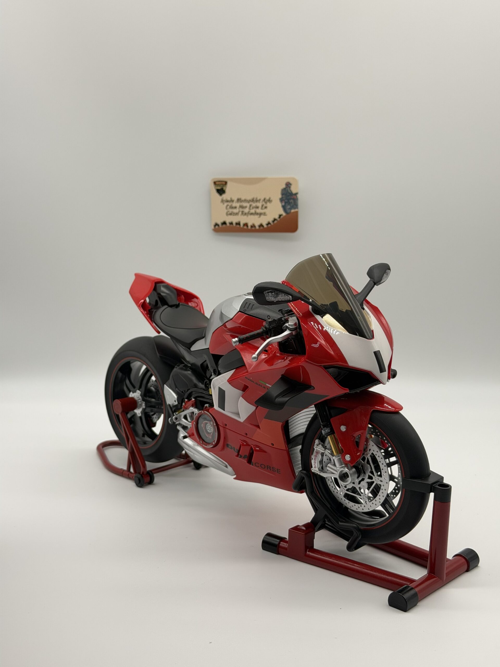 img_9294 Ducati Panigale V4R 1:6 Diecast Model Işıklı Sesli Dumanlı