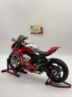 Ducati Panigale V4R 1:6 Diecast Model Işıklı Sesli Dumanlı - görsel 4