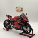 Ducati Superleggare V4 1:6 Diecast Model Işıklı Sesli Dumanlı