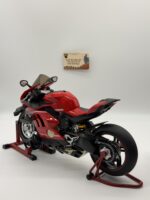 Ducati Superleggare V4 1:6 Diecast Model Işıklı Sesli Dumanlı - görsel 4