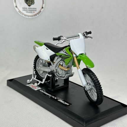 Kawasaki KX 250F Maket - 1:18 Maisto Diecast Model