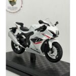 Suzuki GSX-R1000R Beyaz 1:18 Ölçek Diecast Model Motosiklet