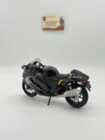 Suzuki Hayabusa 1:12 Diecast Motosiklet – Siyah Gold Detaylı Koleksiyon - görsel 4