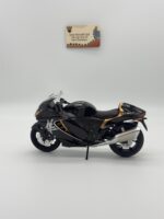 Suzuki Hayabusa 1:12 Diecast Motosiklet – Siyah Gold Detaylı Koleksiyon - görsel 5