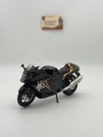 Suzuki Hayabusa 1:12 Diecast Motosiklet – Siyah Gold Detaylı Koleksiyon - görsel 6