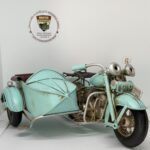 Nostaljik Sepetli Buz Mavisi Klasik Motosiklet - 1:18 Ölçek (12cm) Dekoratif Model