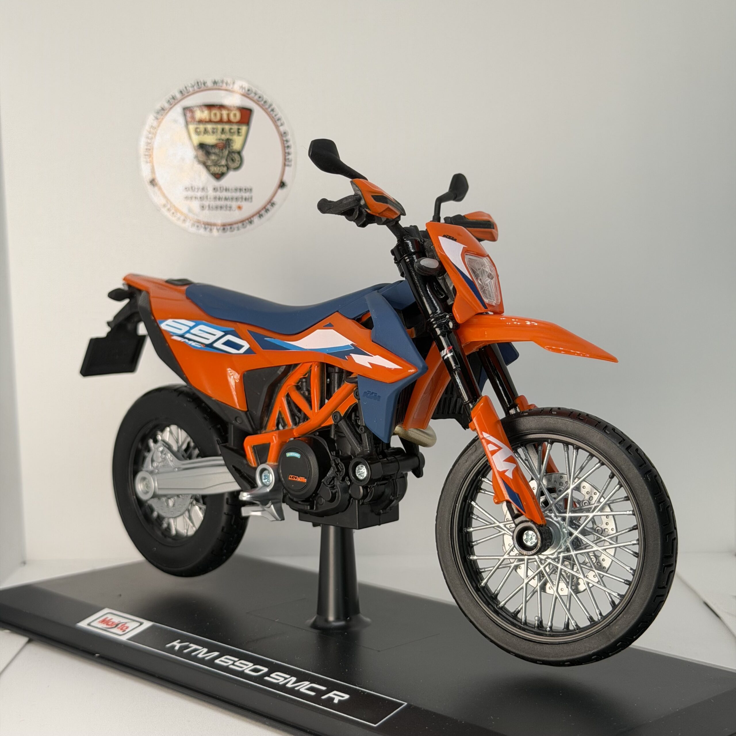 IMG_6169 KTM 690 SMC R - 1:12 Ölçek (18cm) Kutulu Diecast Motosiklet Modeli