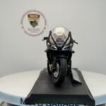 Siyah Yarış Motosikleti - 1:18 Ölçek (12cm) Kutulu Standlı Diecast Model - Görsel 7