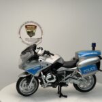 BMW R1250 RT-P Polis Motosikleti - 1:18 Ölçek (12cm) Kutulu Standlı Diecast Model - Görsel 5