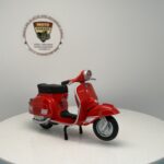 1976 Vespa 200 Rally - 1:18 Ölçek (12cm) Kutulu Standlı Diecast Model (Kırmızı)