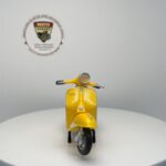 1976 Vespa 200 Rally - 1:18 Ölçek (12cm) Kutulu Standlı Diecast Model (Sarı) - Görsel 7