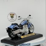 2011 Yamaha Raider S Custom Cruiser 1:18 Ölçek - Görsel 3