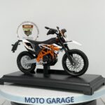 KTM 690 Enduro R 1:18 Ölçek Lisanslı Diecast Maket Motosiklet - Görsel 2