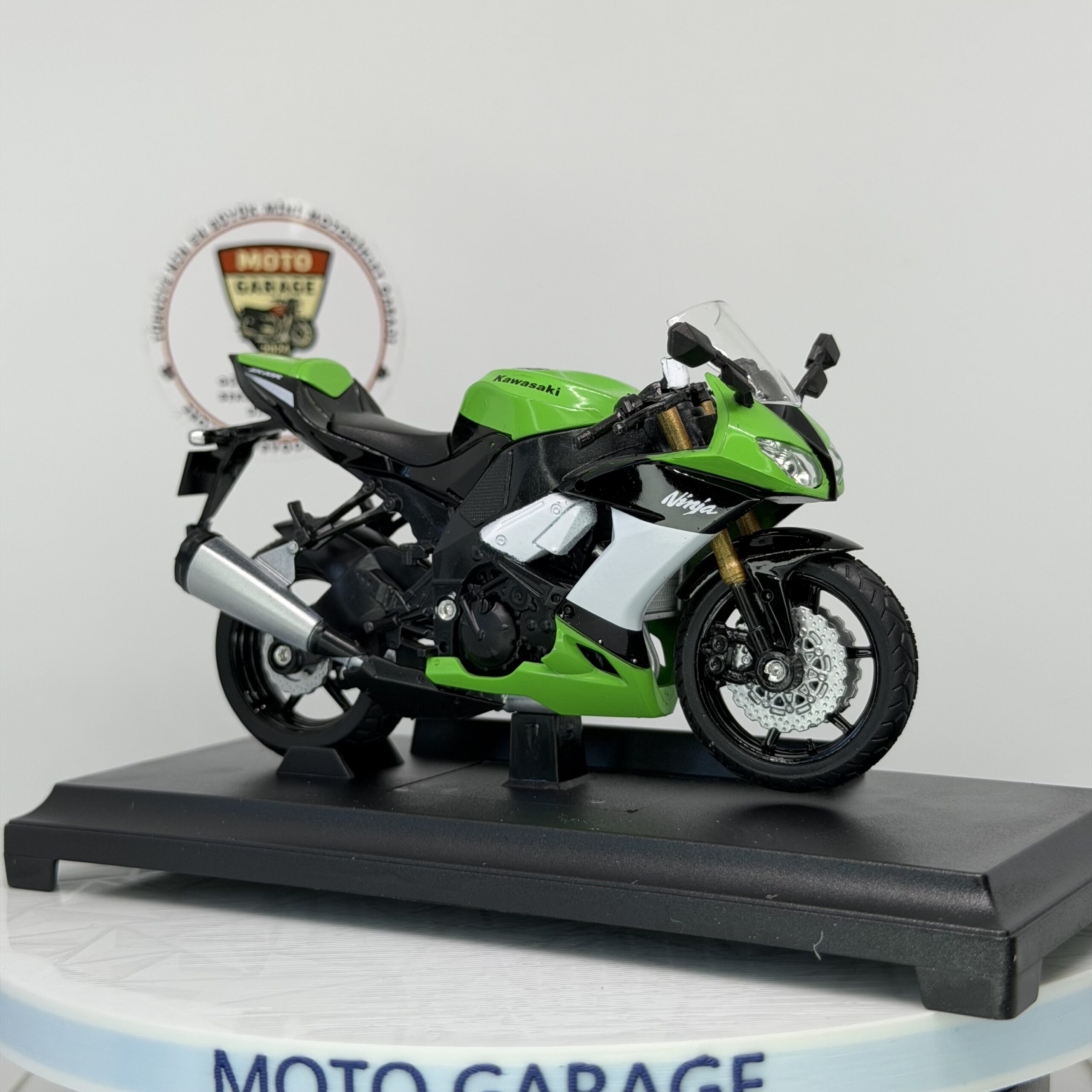 IMG_8027 Kawasaki Ninja ZX-10R 1:18 Diecast Motosiklet Modeli