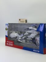 Honda Goldwing GL 1800 Diecast Motosiklet- 1:9(25 cm) Beyaz Touring Serisi çantasız seri - Görsel 8