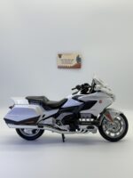 Honda Goldwing GL 1800 Diecast Motosiklet- 1:9(25 cm) Beyaz Touring Serisi çantasız seri - Görsel 2