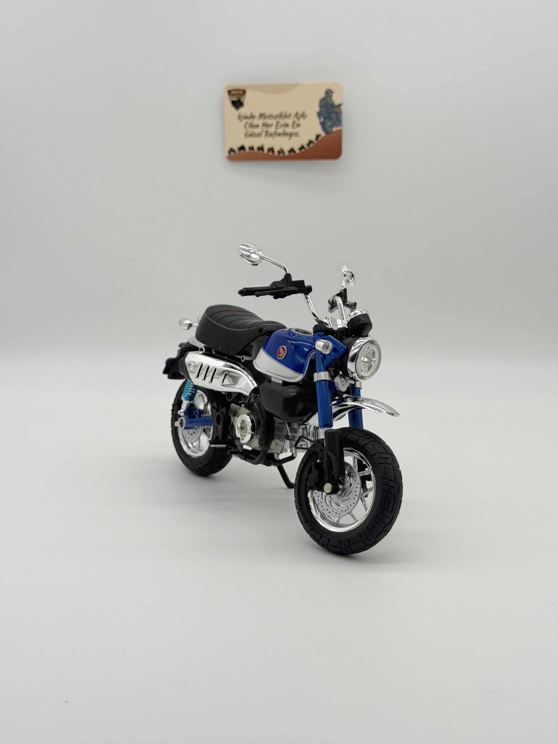 Honda Monkey 2018 Model Motosiklet 1:9 Ölçek Mavi Sesli Işıklı