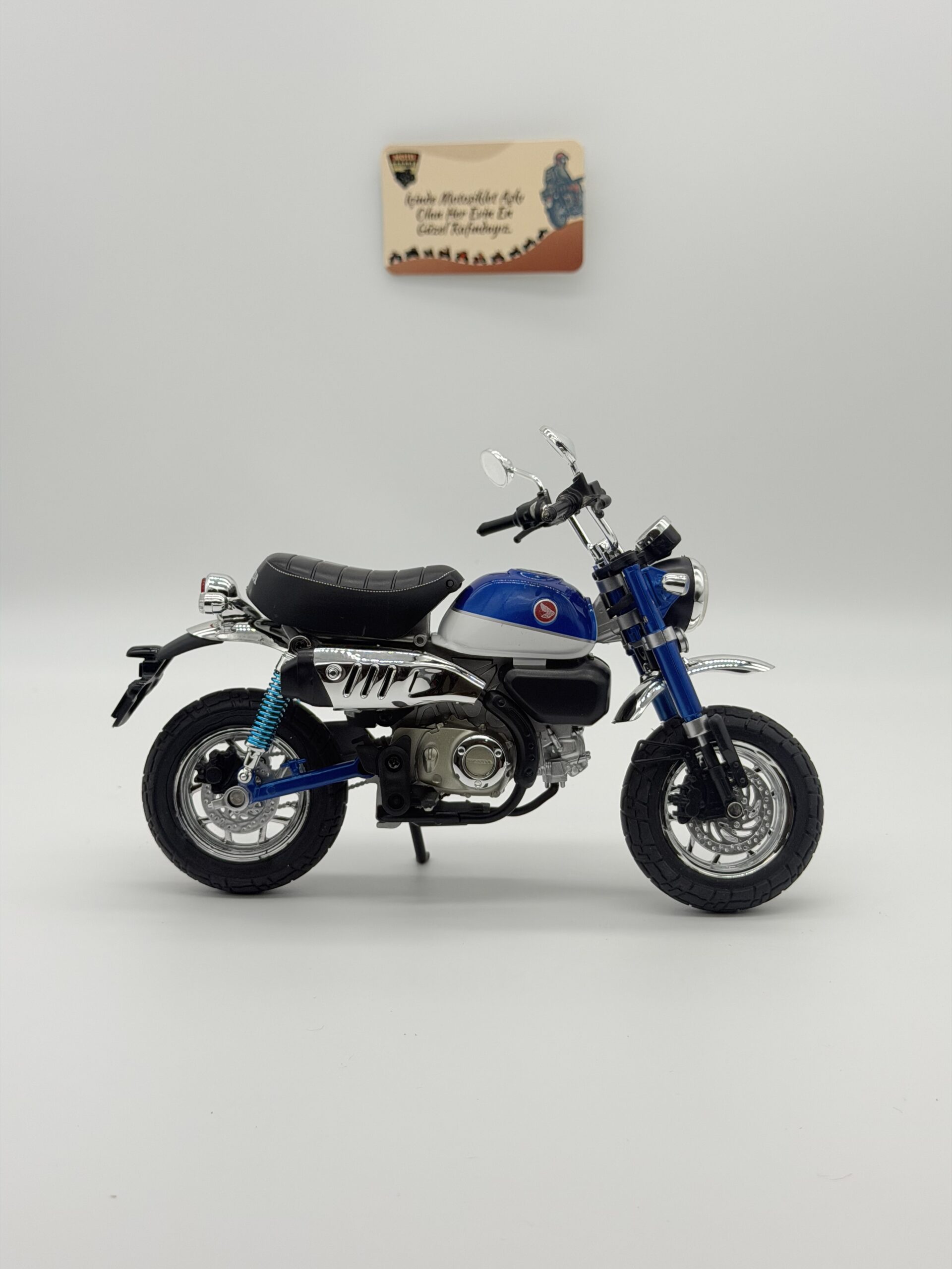 Honda Monkey 2018 Model Motosiklet 1:9 Ölçek Mavi Sesli Işıklı - görsel 2