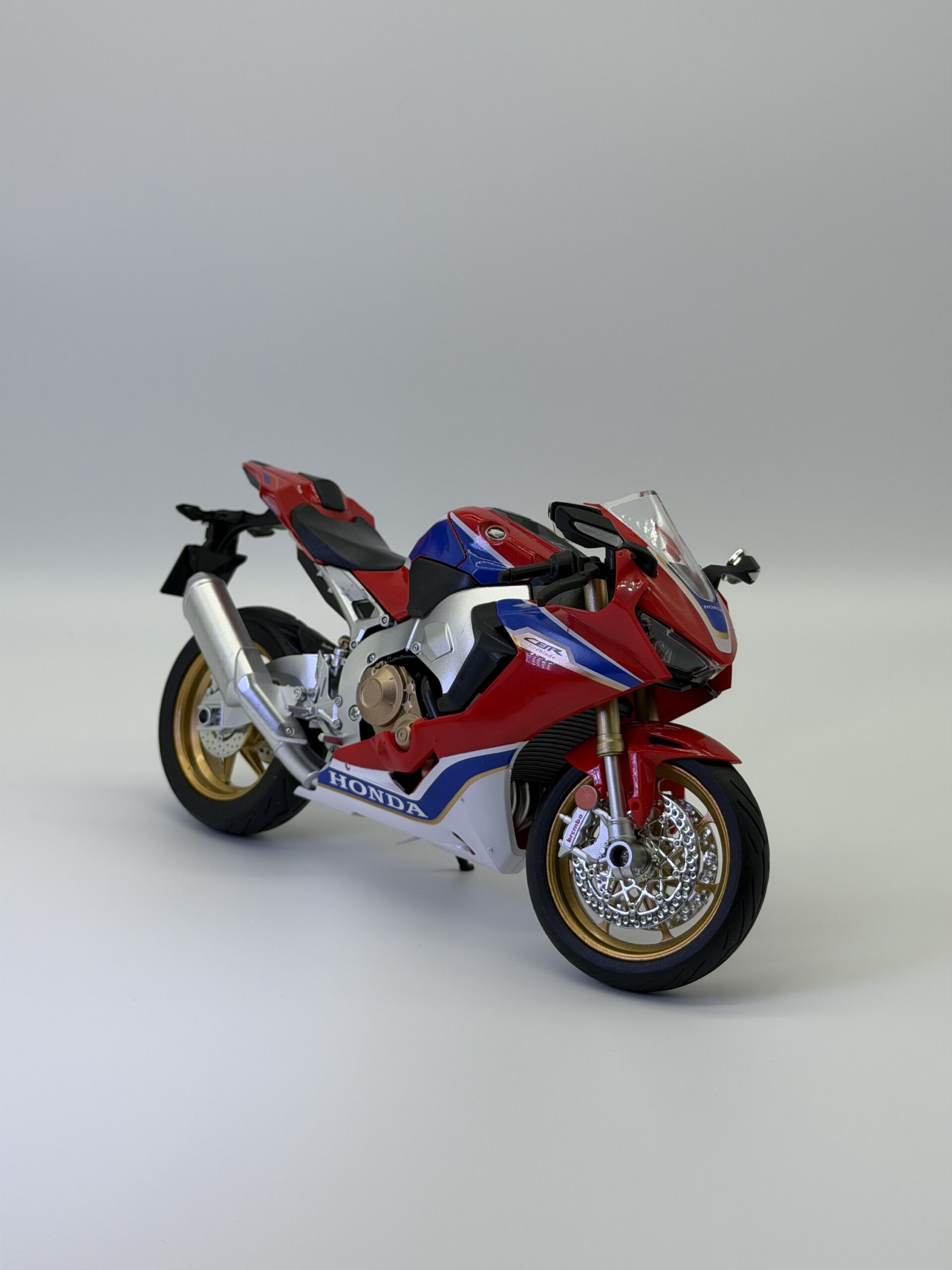 Honda CBR 1000RR Fireblade Işıklı - 1:9 Diecast Kırmızı
