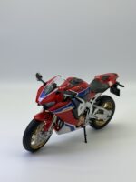 Honda CBR 1000RR Fireblade Işıklı – 1:9 Diecast Kırmızı - görsel 6