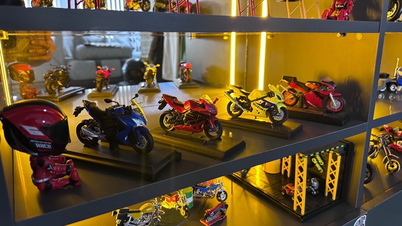 Foto Tebessüm koleksiyonundan diecast motosiklet maketleri