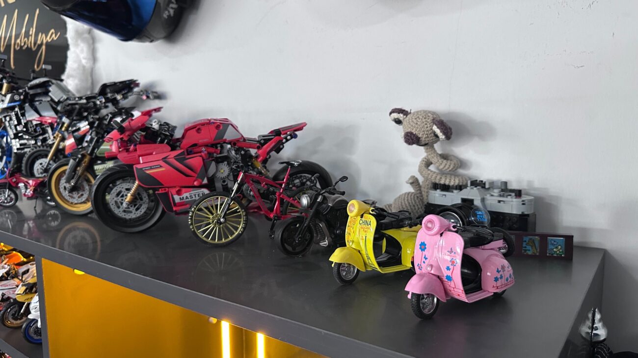 Foto Tebessüm koleksiyonundan diecast motosiklet maketleri