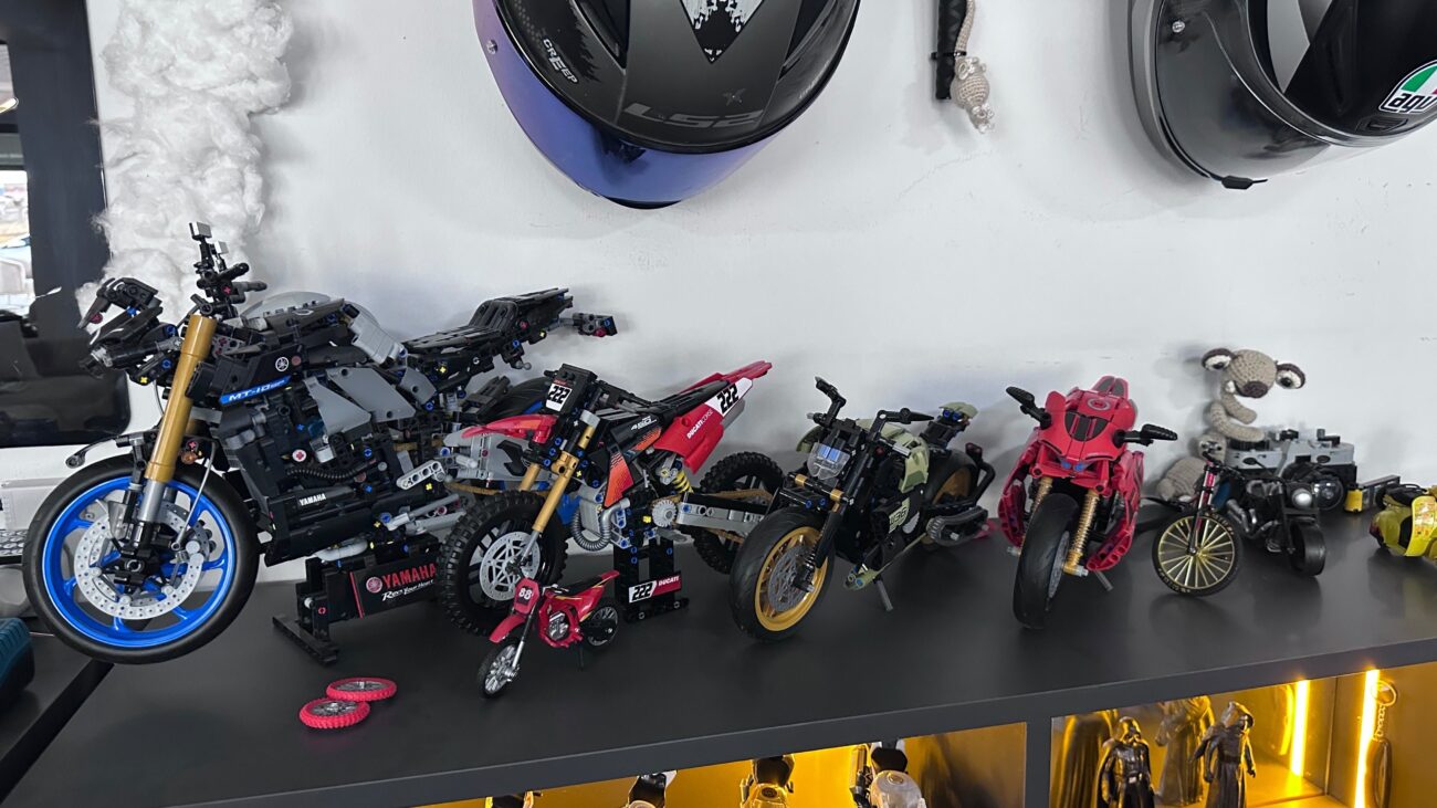 Foto Tebessüm koleksiyonundan diecast motosiklet maketleri